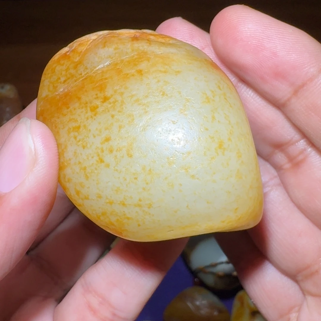 B***t颈饰未镶嵌和田玉