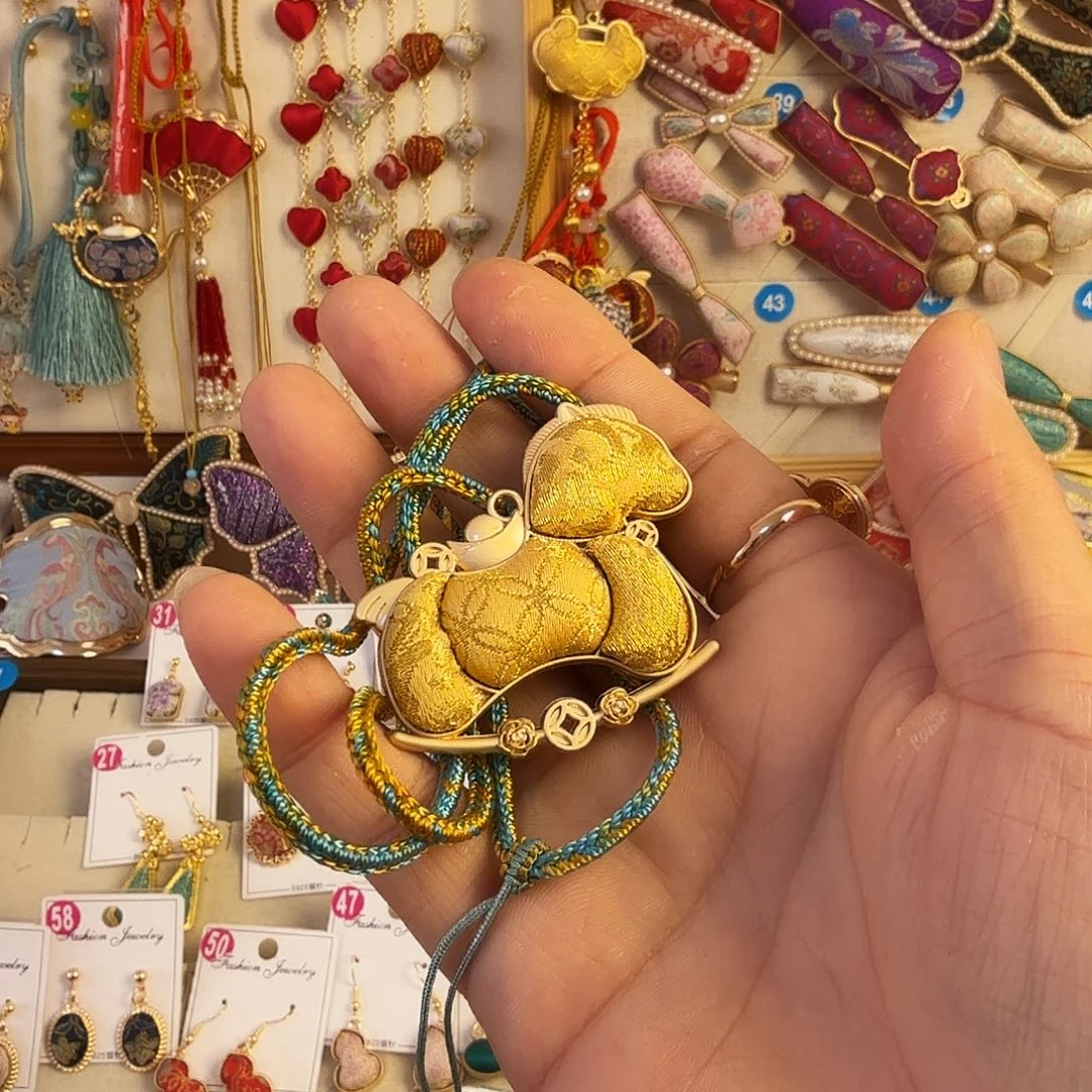 幸***草皮质锌合金手工制作