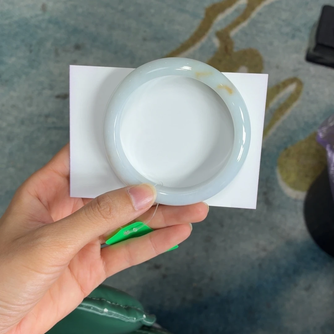 翡翠手镯未镶嵌翡翠手镯