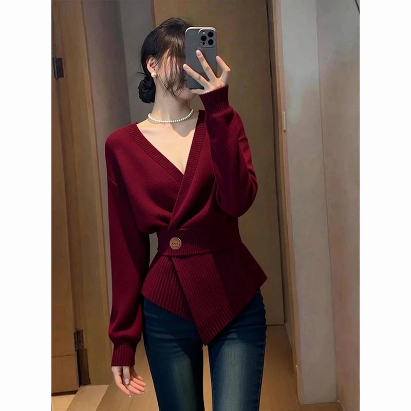 法式复古时尚高级感酒红色针织衫秋季新款掐腰显瘦V领长袖上衣女