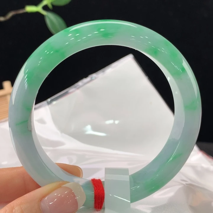 翡翠手镯未镶嵌111-0250