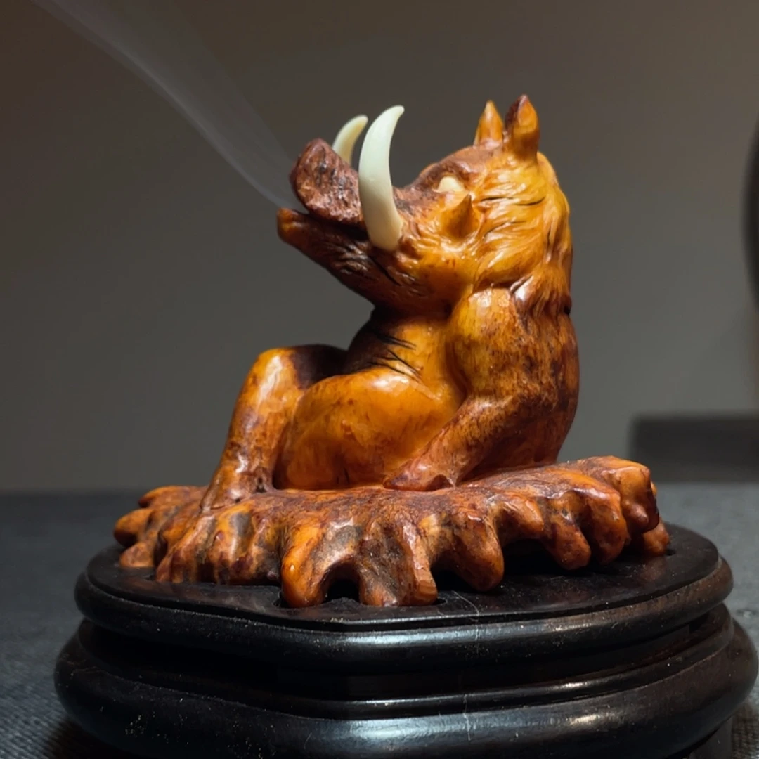 王***ꪟ木质鹿角的雕刻工艺非常