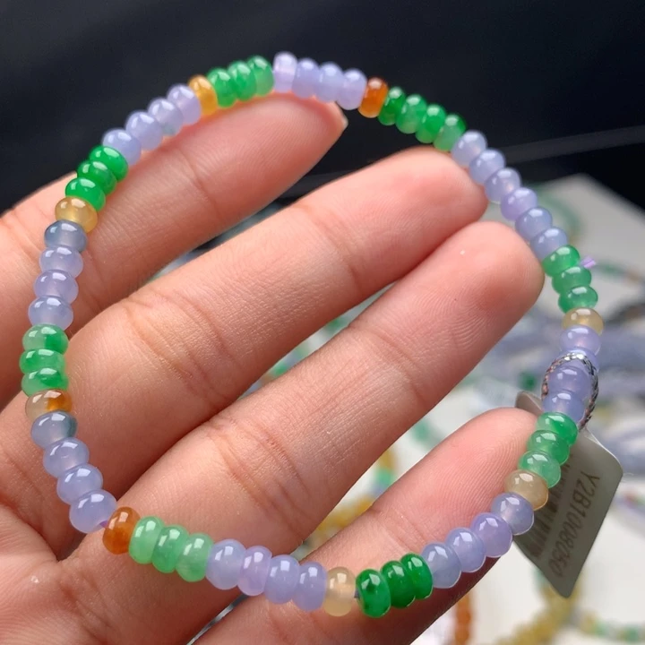 翡翠手镯未镶嵌卡