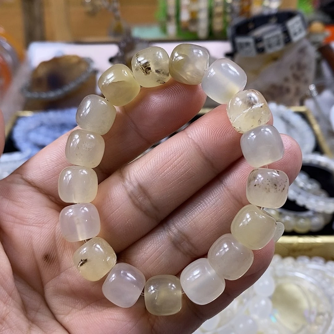 玛瑙/玉髓手串未镶嵌微瑕