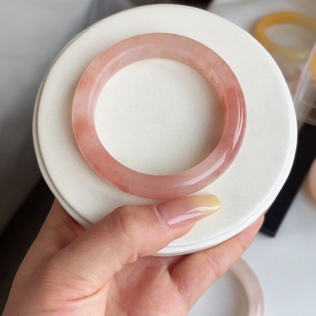 石英质玉手镯未镶嵌辞52