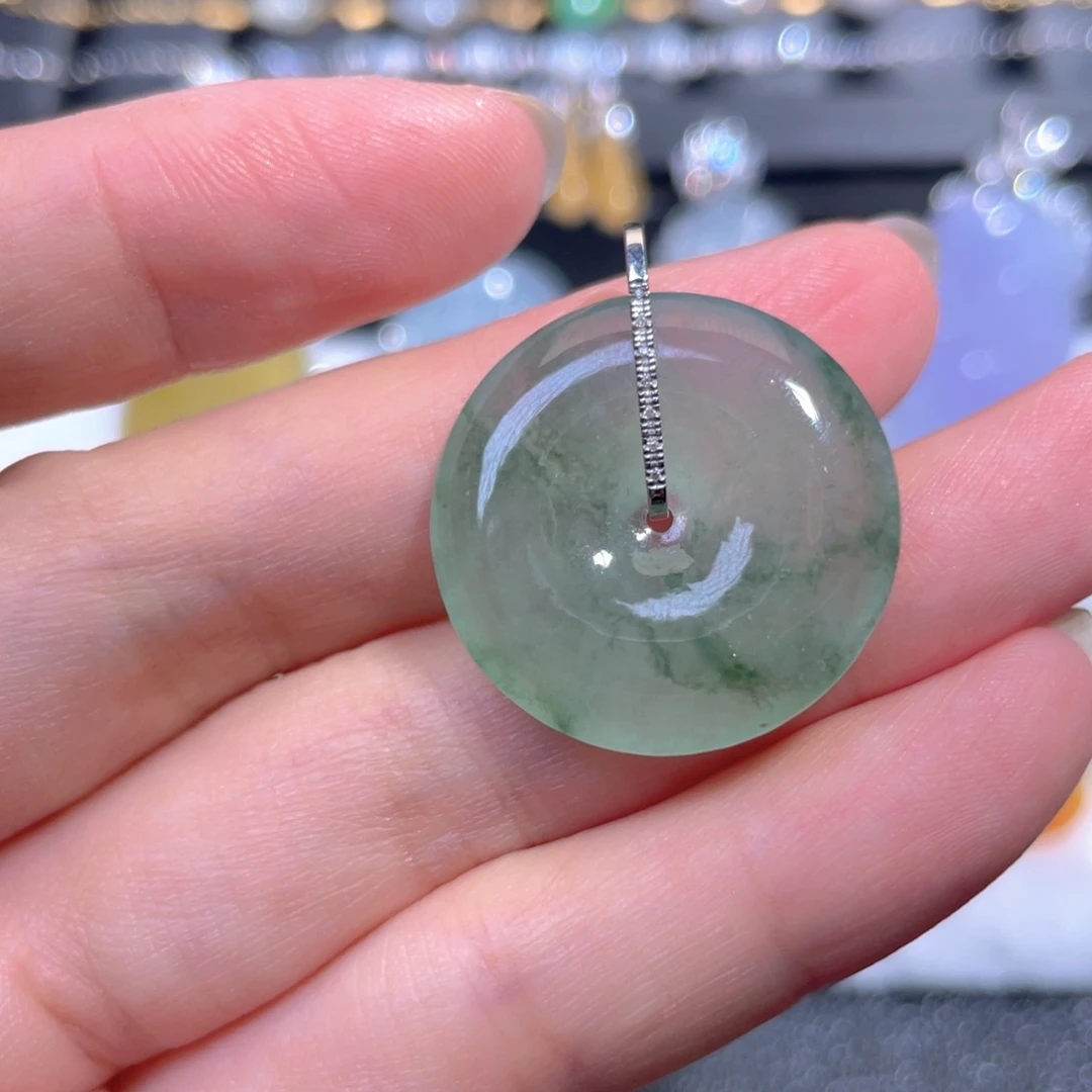 翡翠18K金镶嵌颈饰翡翠