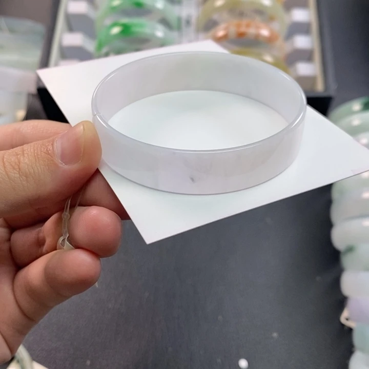 未镶嵌手镯翡翠公主