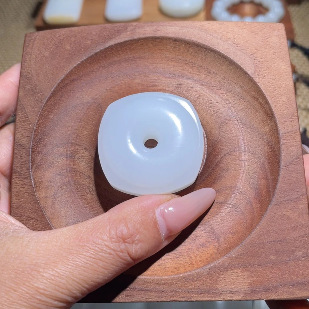 未镶嵌手链和田玉卡35