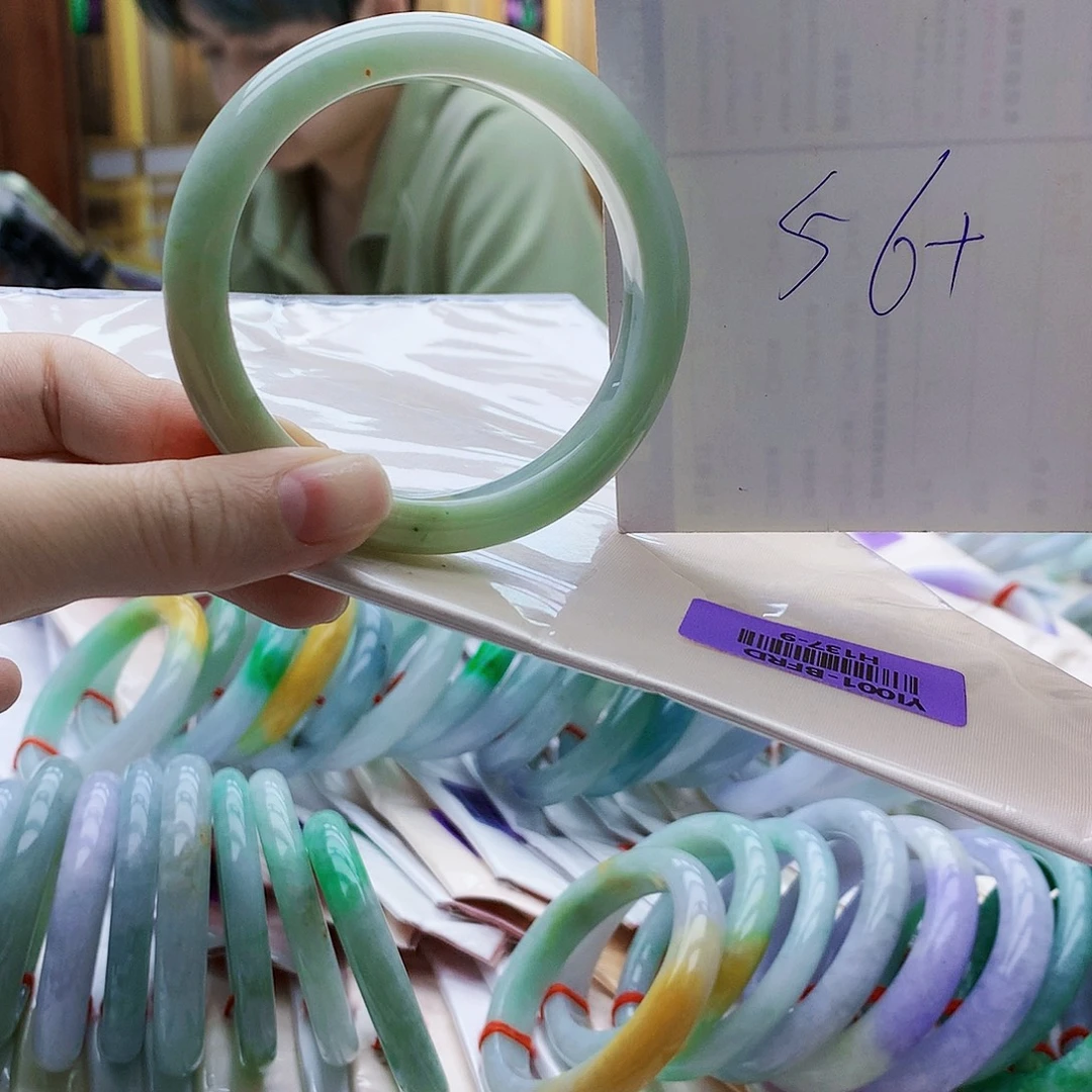 翡翠未镶嵌手镯gjj