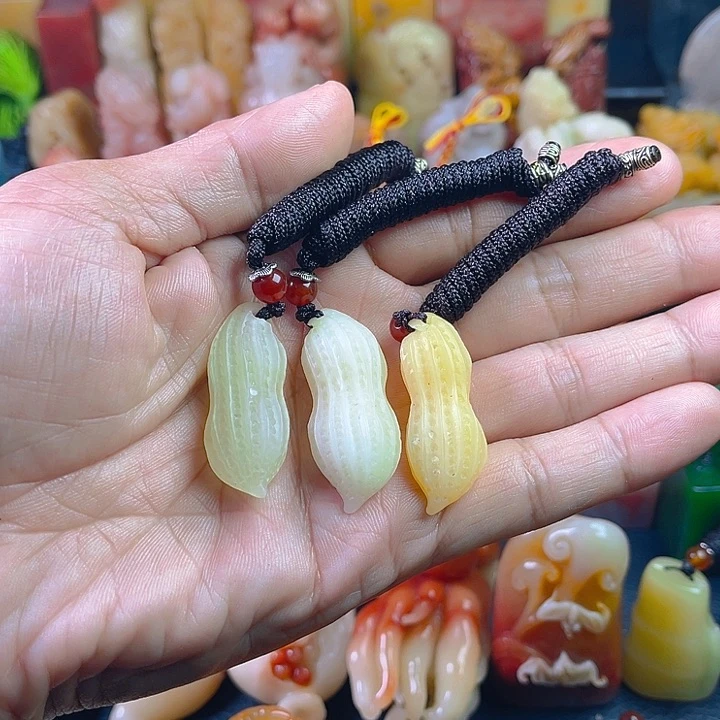 寿山石3件芙蓉花生挂件，花生、花生！好事发生！