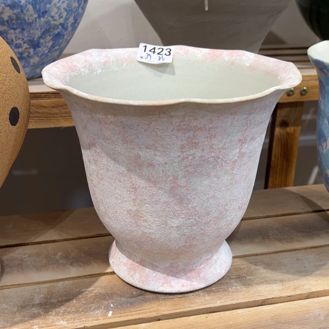 瓷片1423高21口18.5已打孔的