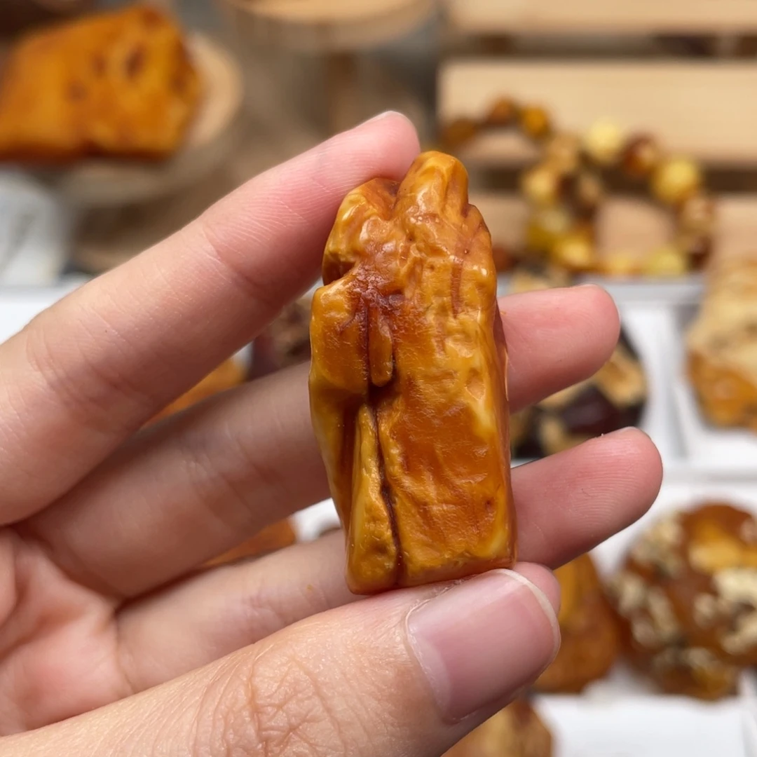 琥珀未镶嵌珠宝奇石