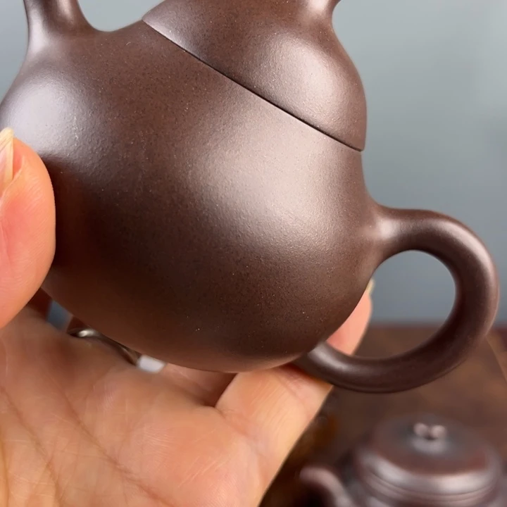 紫砂茶杯在这种时候我们应该要