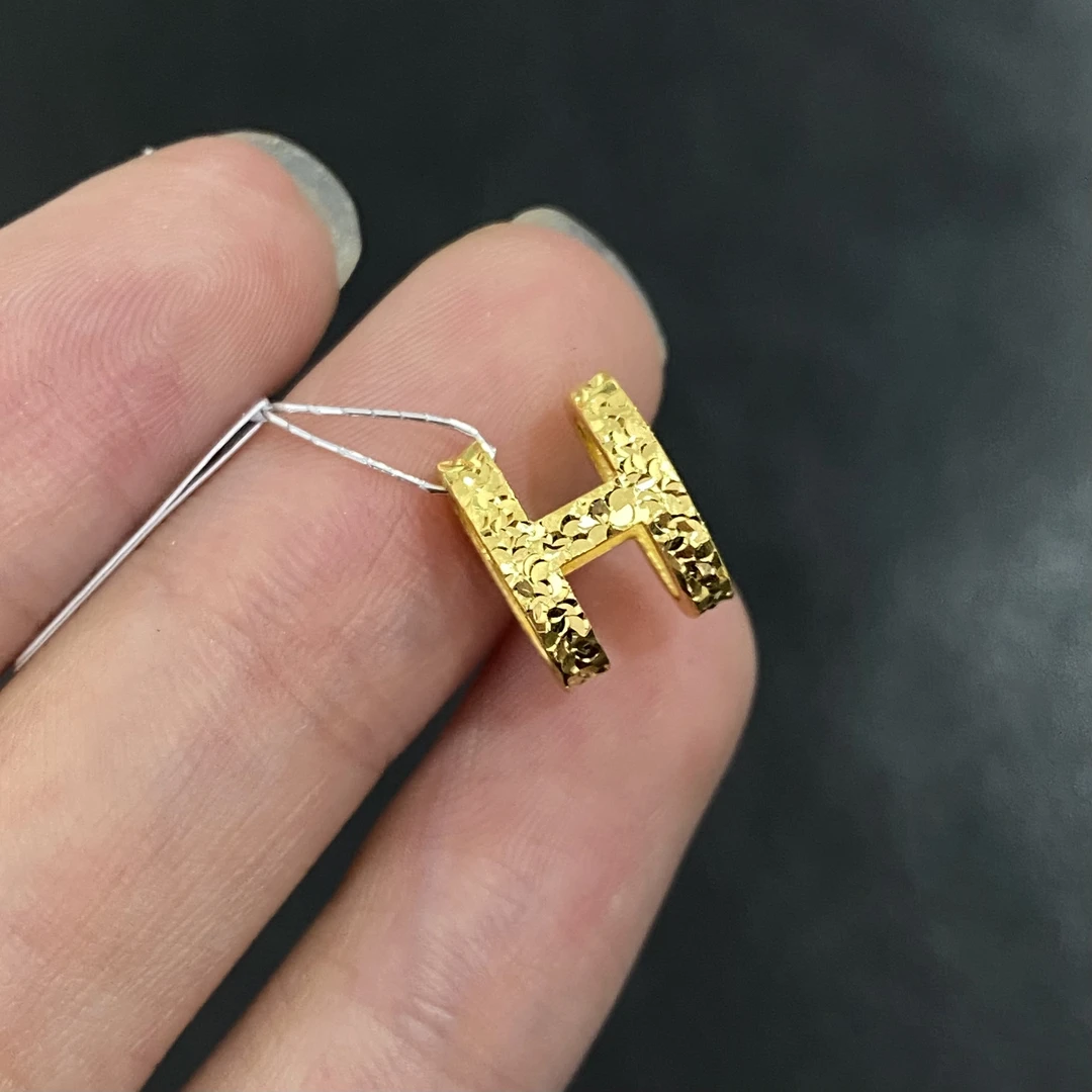 无边碎碎冰H吊坠 足金999