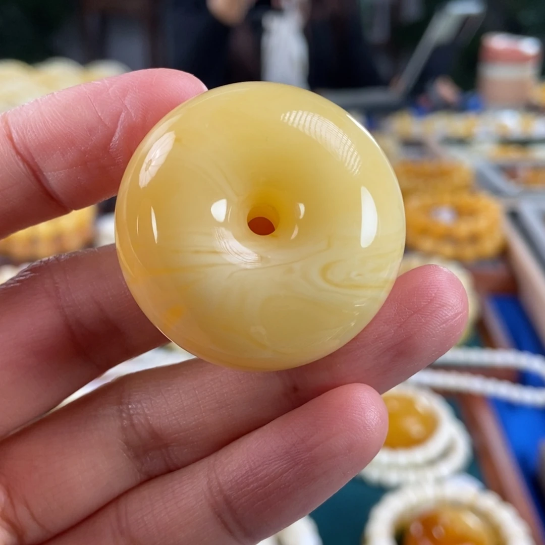 琥珀未镶嵌珠宝奇石17.39平安扣