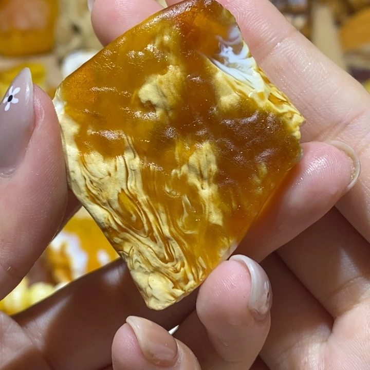 s***张定制琥珀蜜蜡原石
