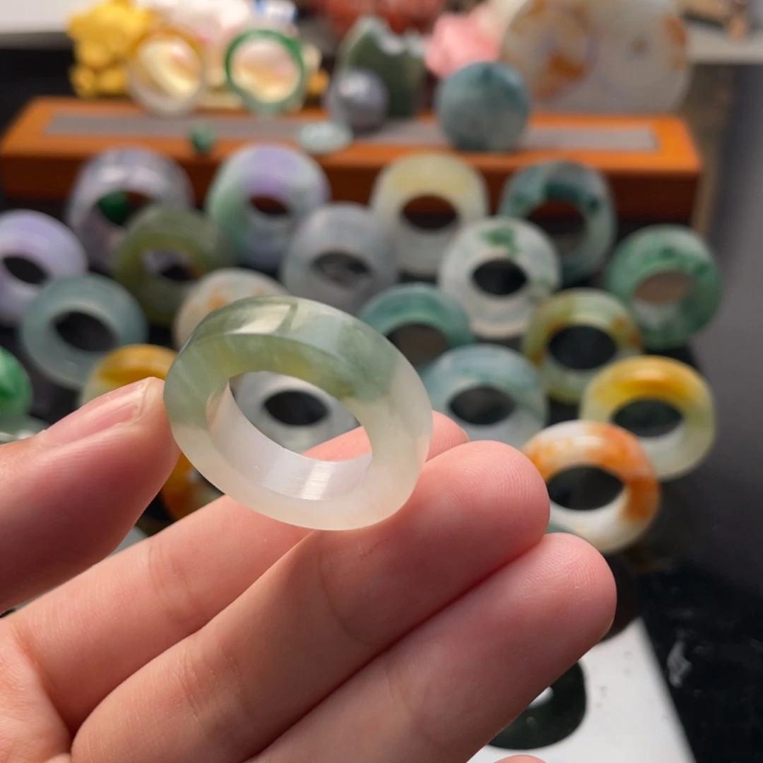 未镶嵌定制翡翠戒指