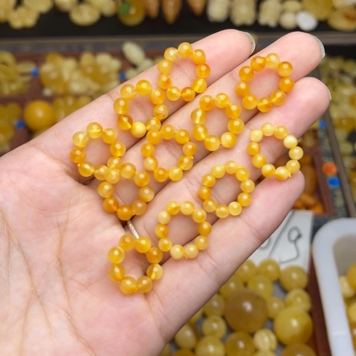 蜜蜡未镶嵌珠宝奇石鸡油黄满蜡妖钱少跑环一个微微瑕