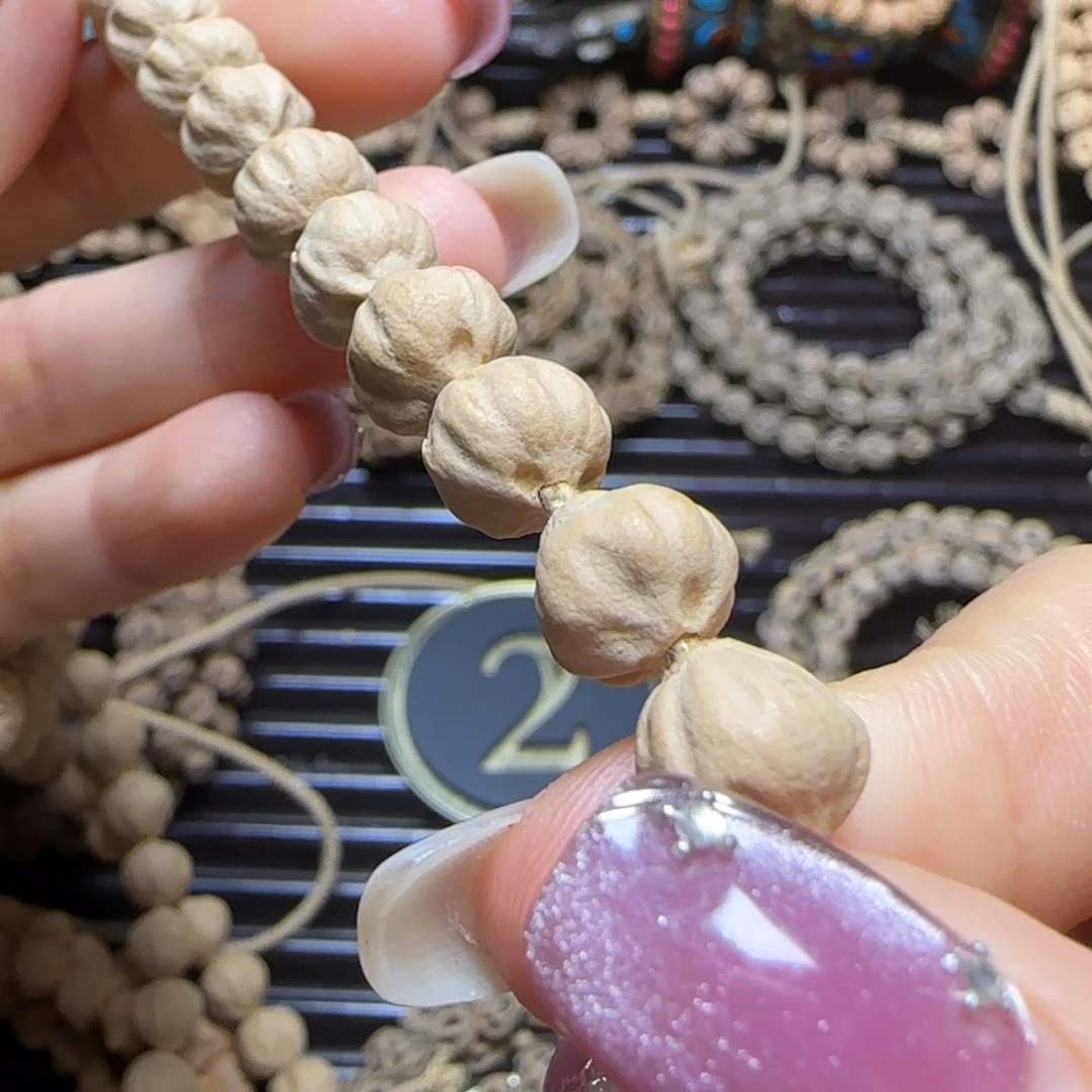 摄***辉柏香籽/百香籽吊坠