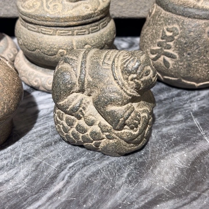 石材海**清胡人戏金蝉福建青石