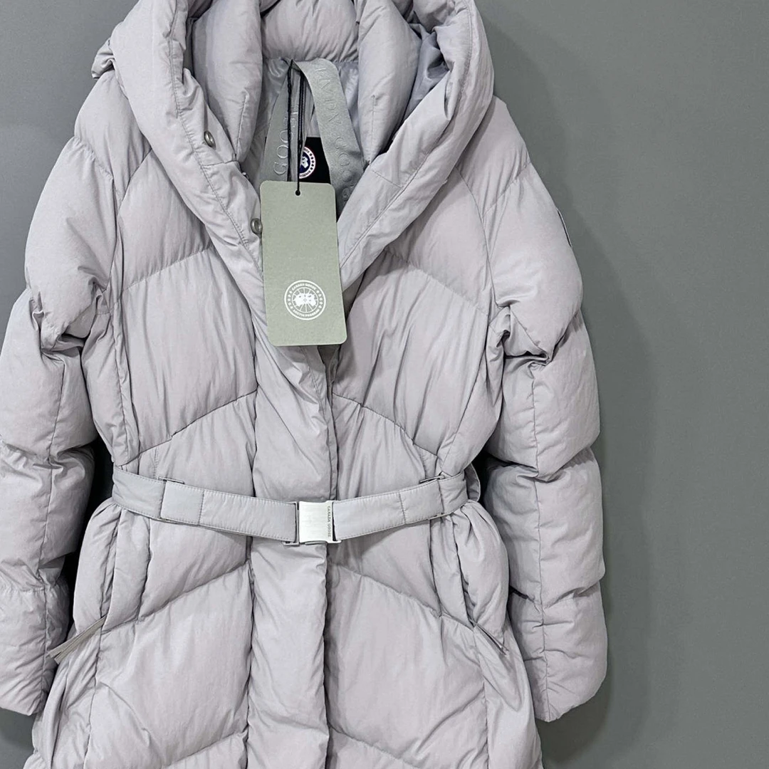 未使用 CANADA GOOSE 月石灰胶囊羽绒服外套/M码/56538