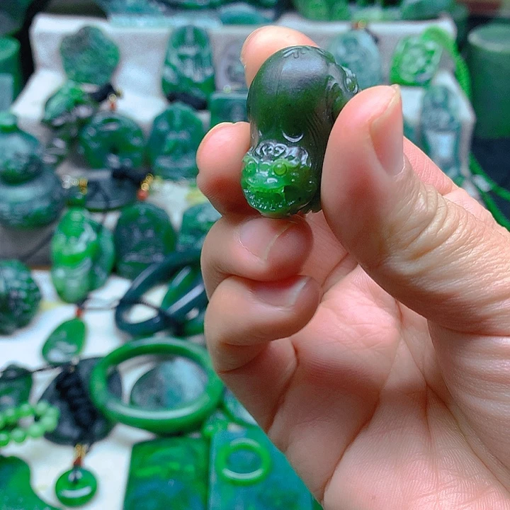 和田玉（碧玉）未镶嵌珠宝半成品