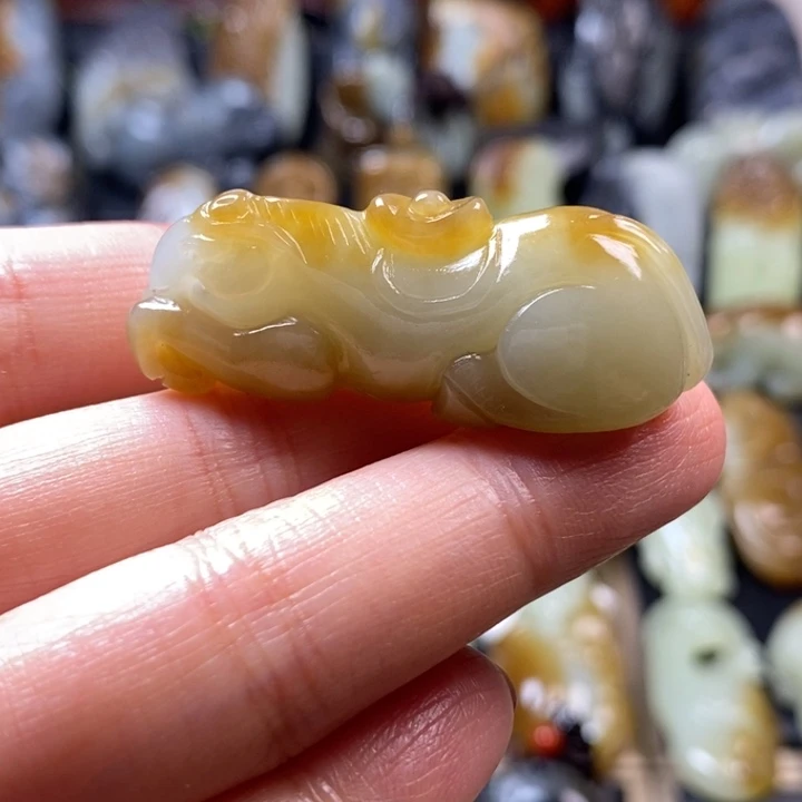 和田玉未镶嵌挂件