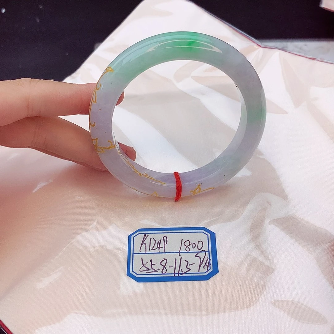 翡翠手镯未镶嵌翡翠