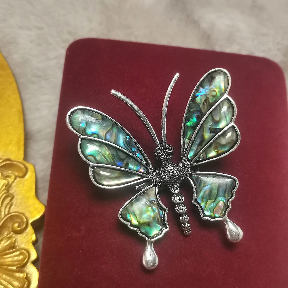古典手工嵌贝蝴蝶胸针[2412102-029]