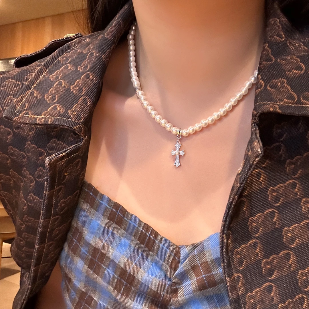 oushipei/欧诗佩 铜合金仿珍珠项链 甜酷风镶钻十字架珍珠项链女