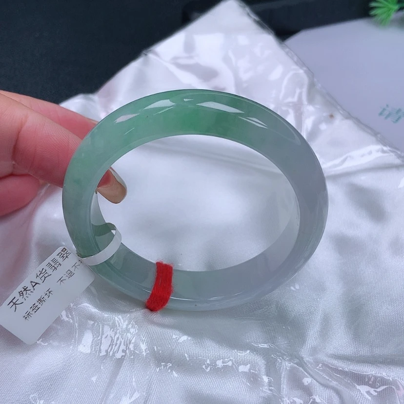 【闪购商品】未镶嵌手镯翡翠?****笑52 53