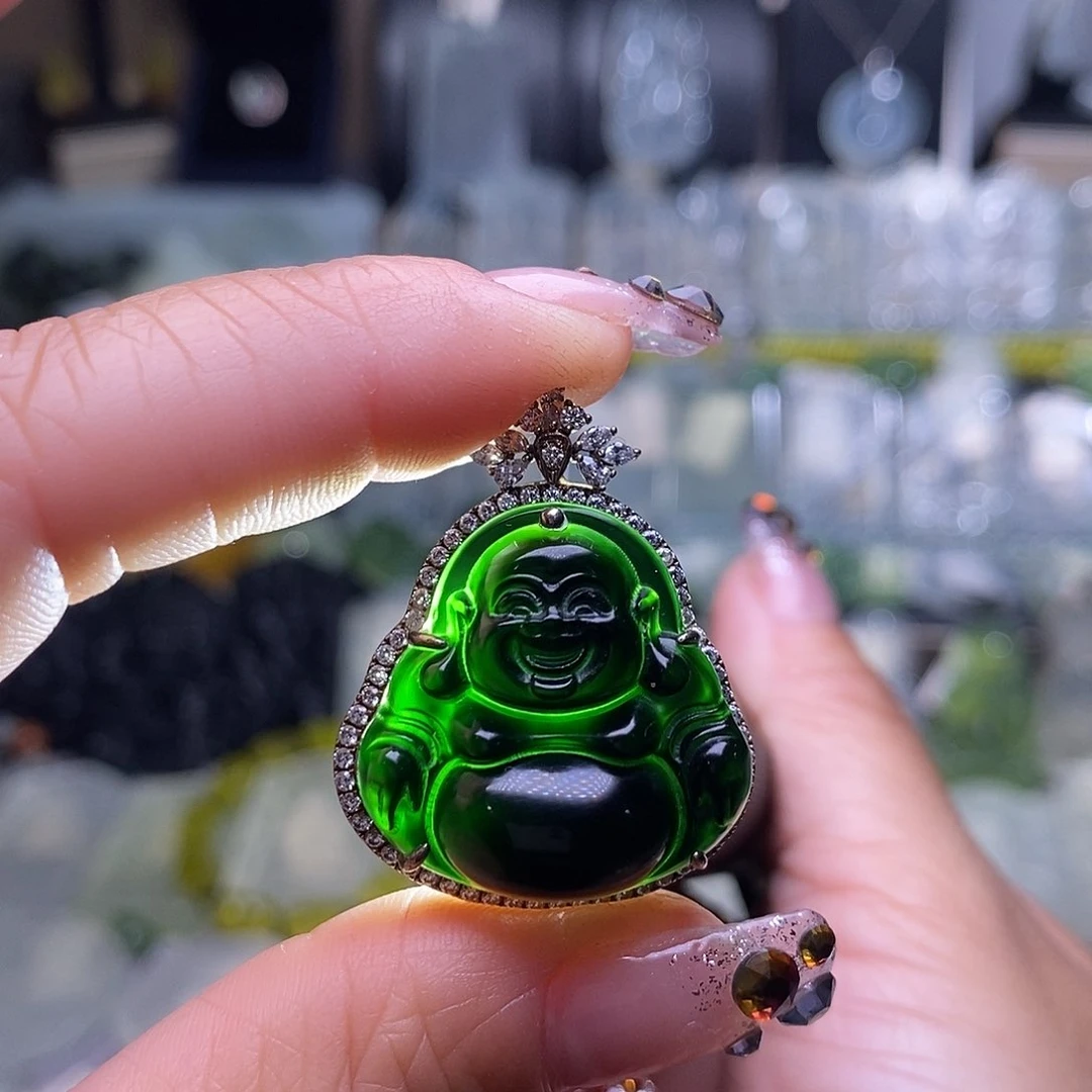 蛇纹石玉颈饰未镶嵌梦