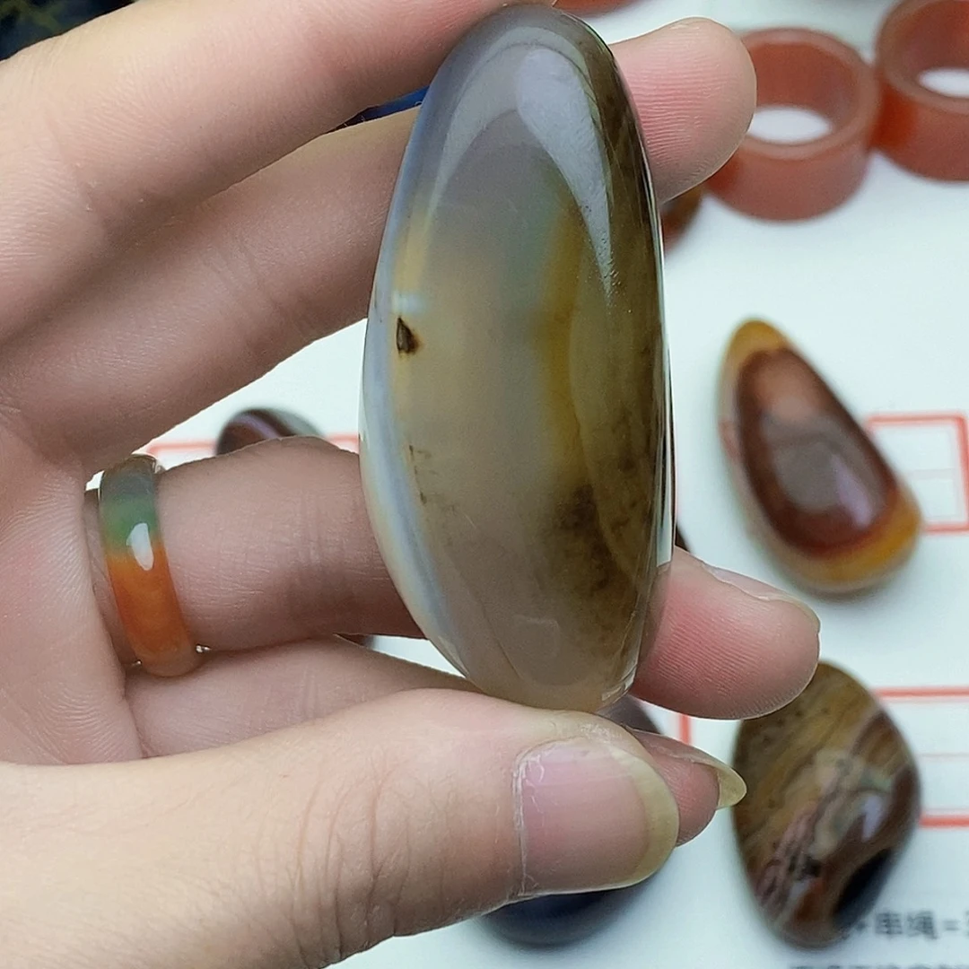 玛瑙/玉髓未镶嵌珠宝奇石