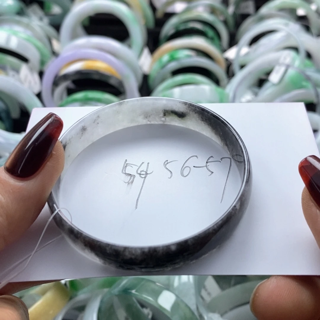 翡翠手镯未镶嵌公主