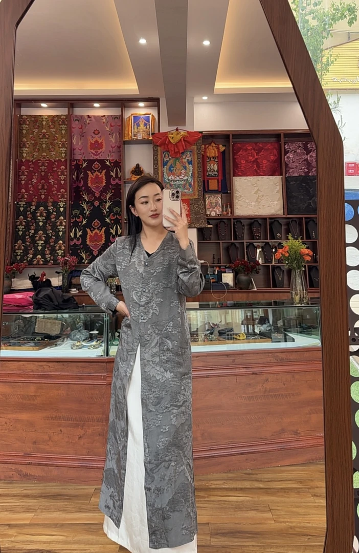 岗娜姆设计开衫外套