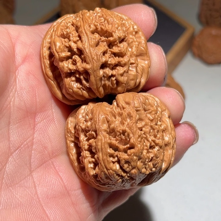 文玩核桃吊坠40粗筋