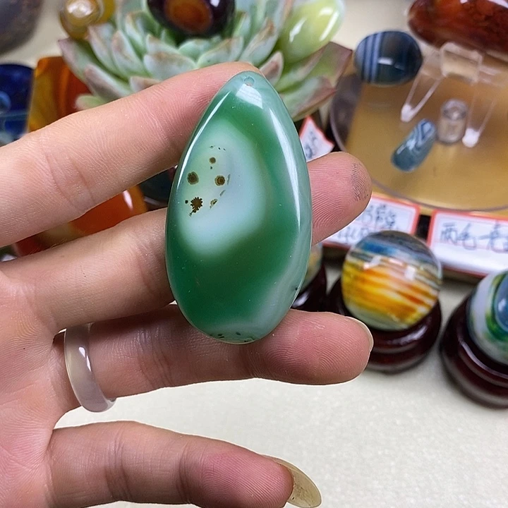 未镶嵌玛瑙/玉髓珠宝奇石