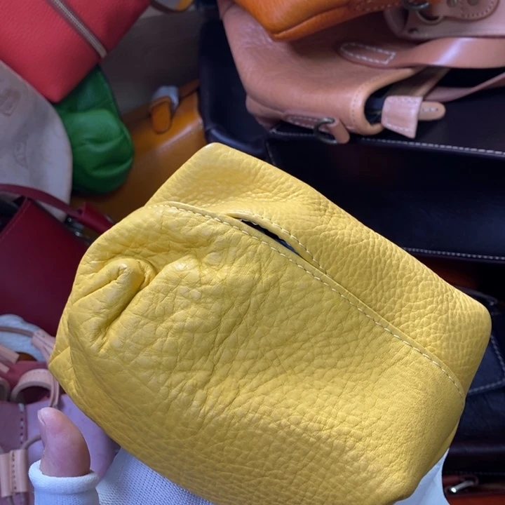 鱫***謜头层牛皮瑕疵小号纸巾盒