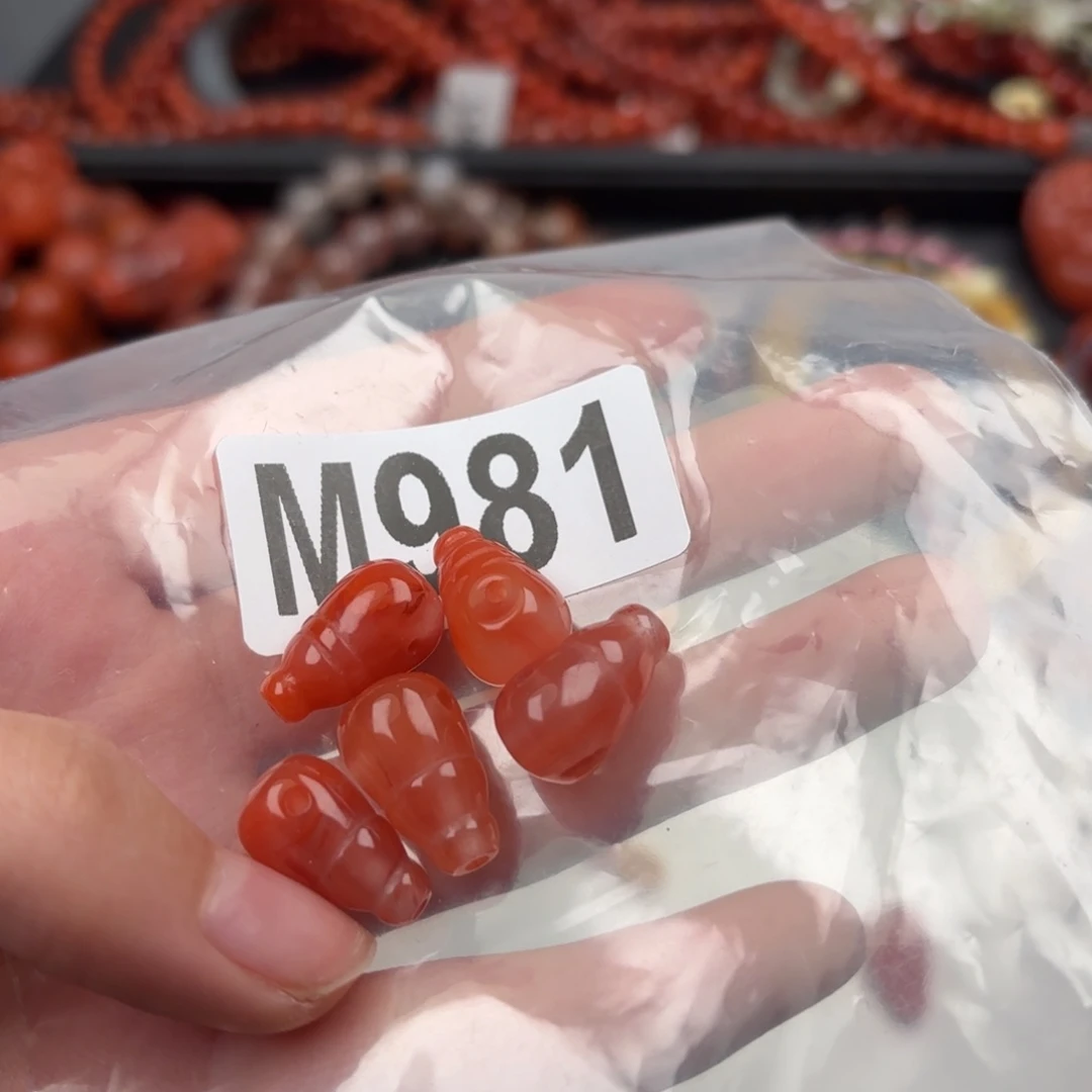 南红玛瑙珠宝奇石未镶嵌浅*