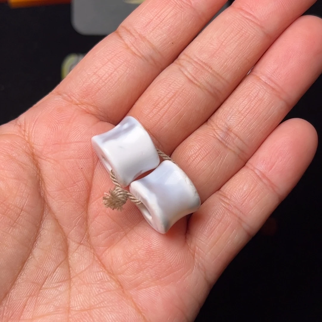 墨***白玛瑙/玉髓未镶嵌配饰