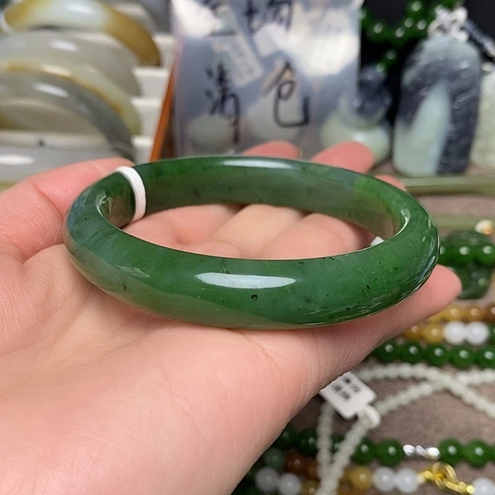 和田玉未镶嵌手镯60