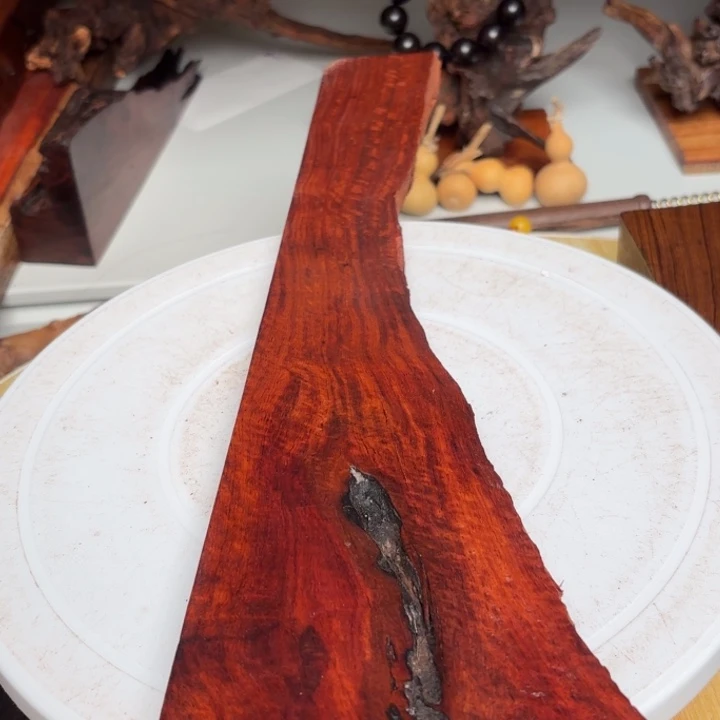 大叶紫檀（黑酸枝木类）