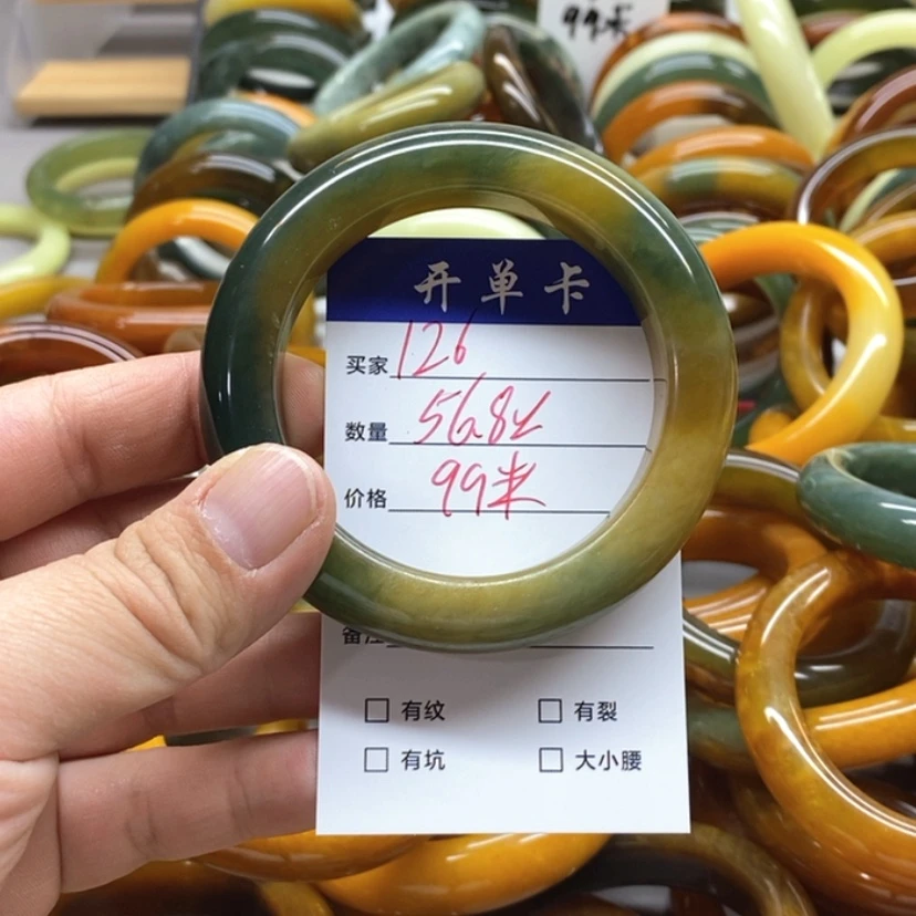 【闪购商品】蛇纹石玉手镯未镶嵌1*.