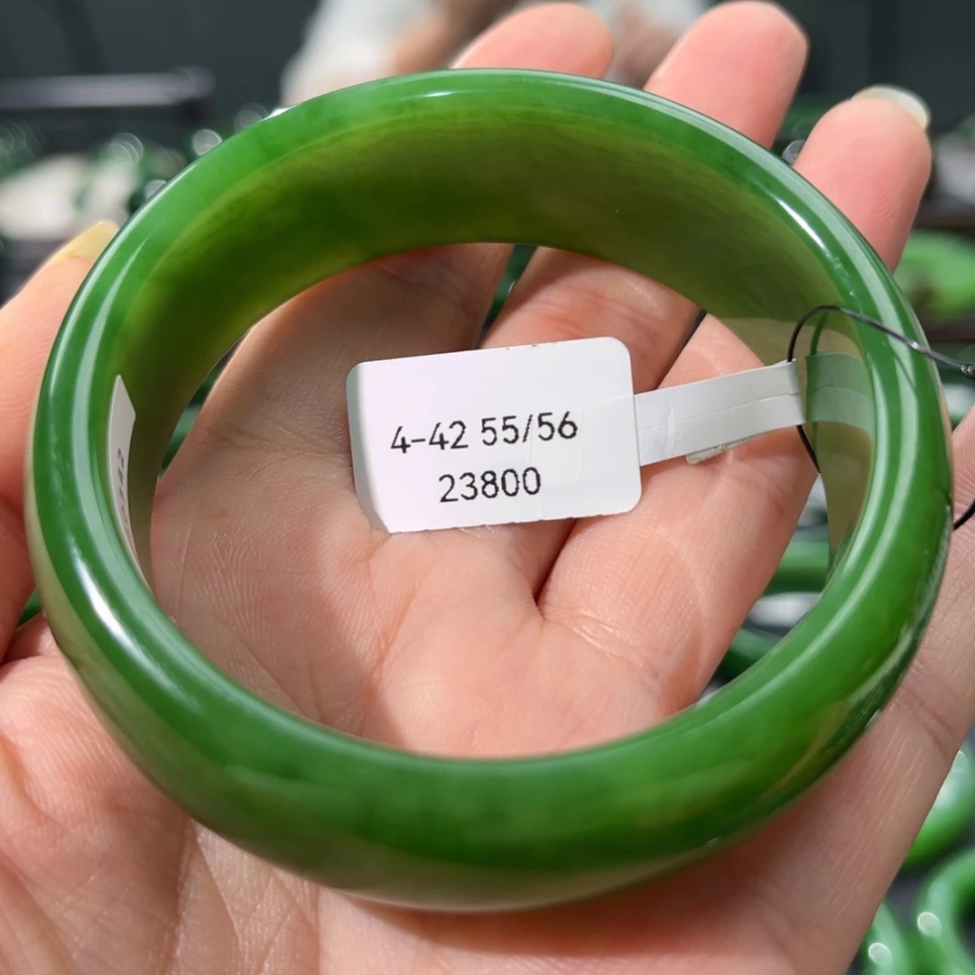 未镶嵌手镯和田玉（碧玉）