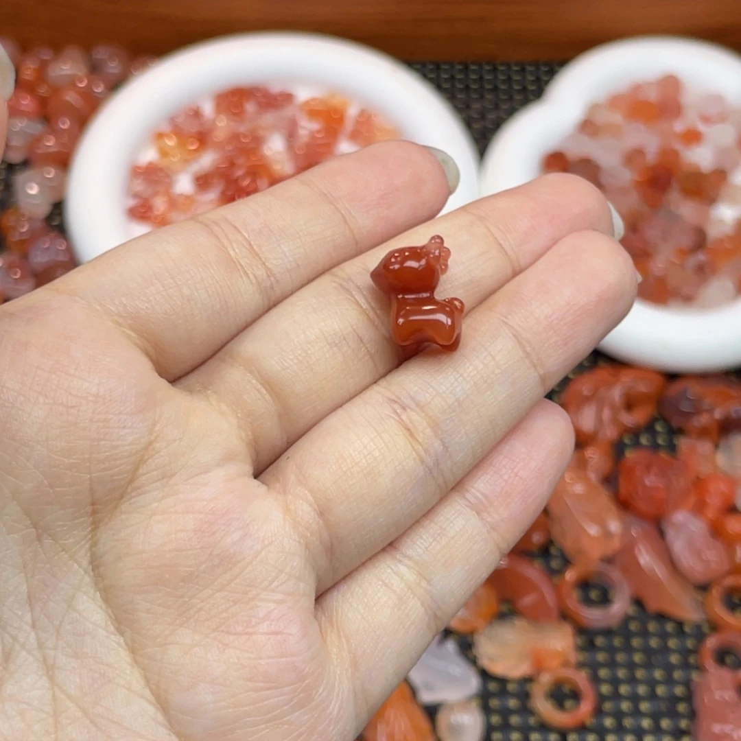 南红玛瑙未镶嵌配饰小鹿3