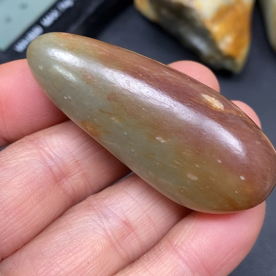 和田玉未镶嵌珠宝奇石