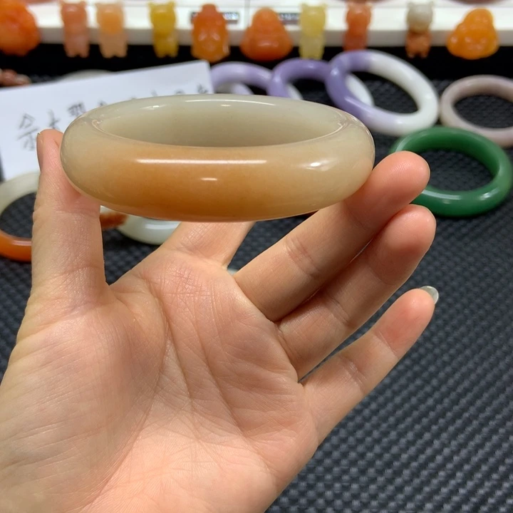 石英质玉未镶嵌手镯