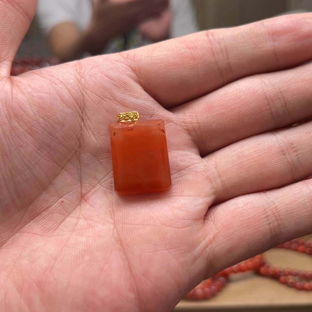 南红玛瑙合金颈饰