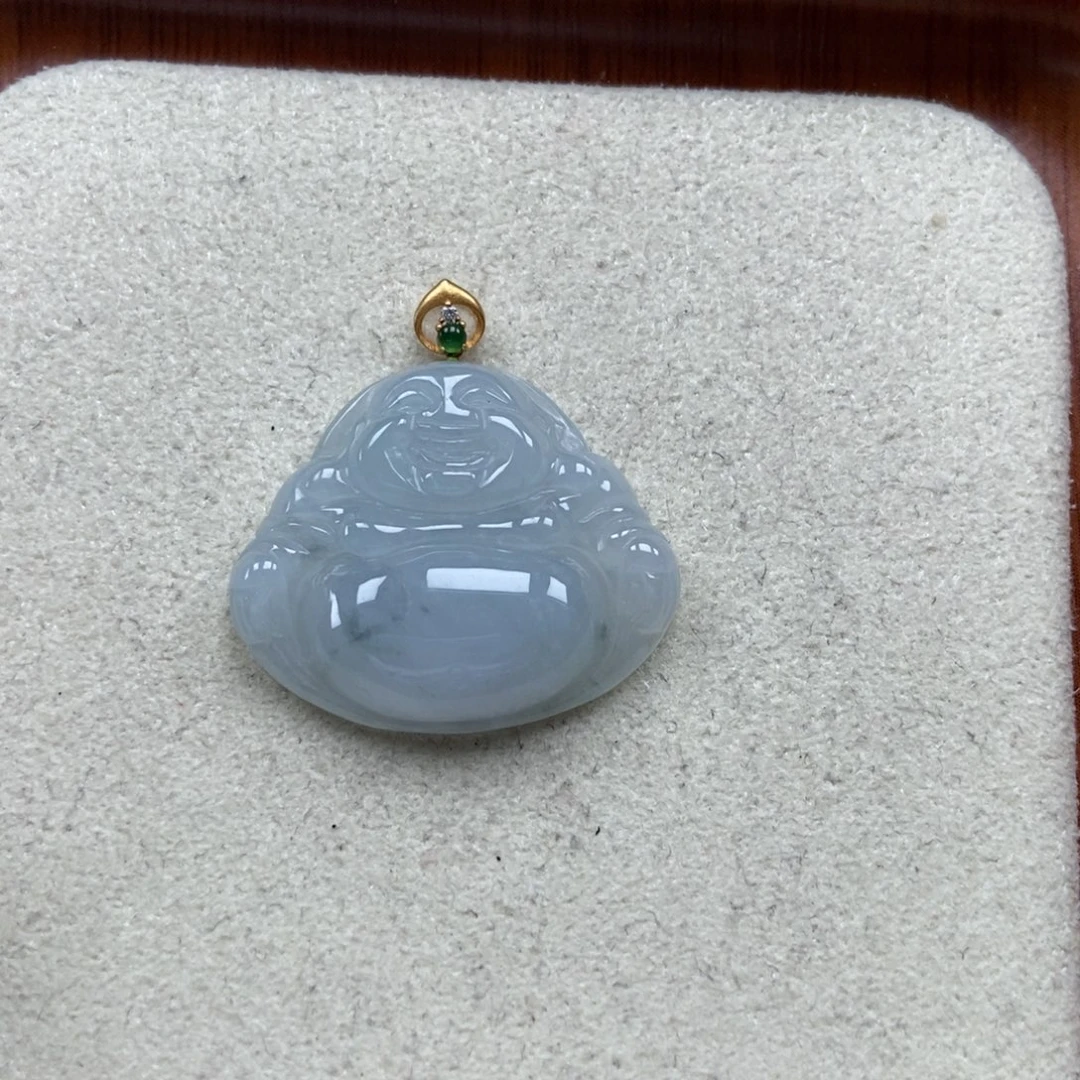翡翠未镶嵌颈饰佛公
