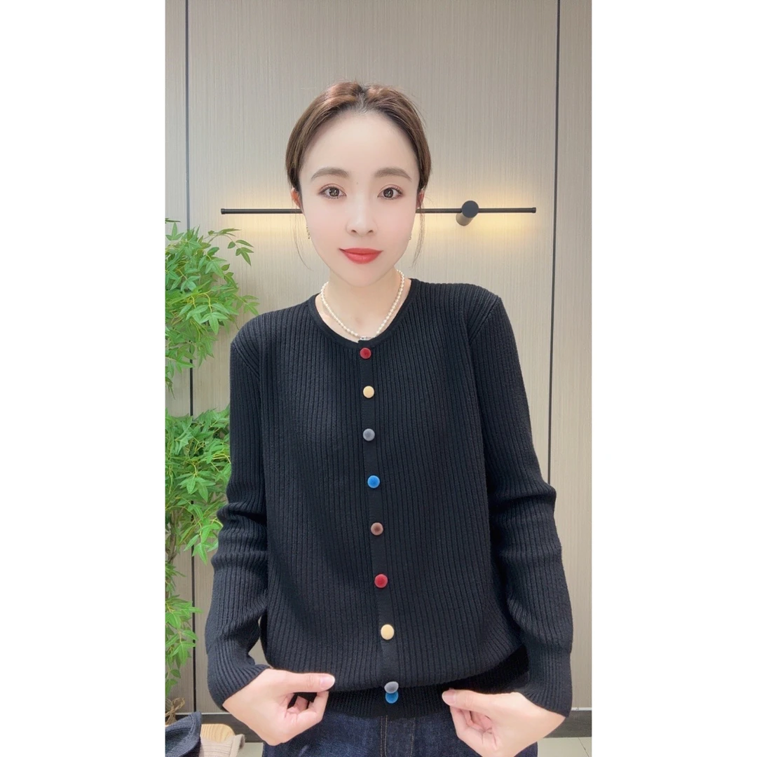 hl-7118-彩虹扣子-春季新款真开衫圆领减龄韩风针织衫